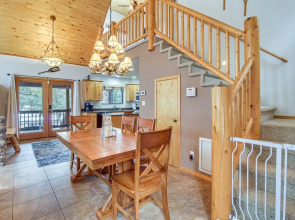 Tranquil Heber-overgaard Cabin w/ Decks & Grill!, Heber