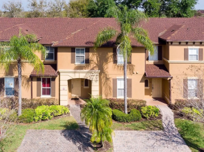 Renovated Home Near Beach and Shopping