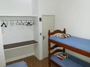 SUíTE EM NOSSA CASA A 450M DA PRAIA