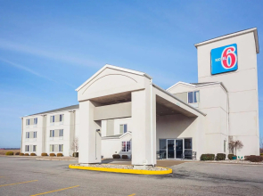 OYO Hotel Markle IN I-69