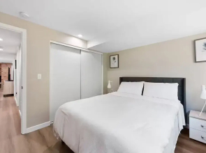 Stylish & Spacious Retreat in Downtown Bellevue