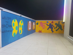 Big-O Show Guesthouse - Hostel
