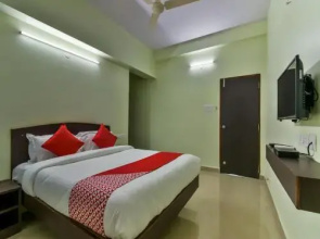 Swarnam By OYO Rooms
