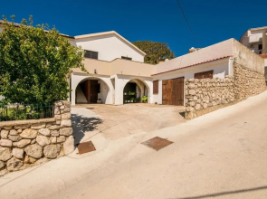 Amazing Apartment in Jurandvor With 2 Bedrooms and Wifi