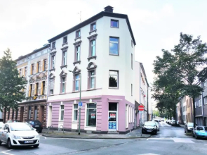 Duisburg Zentrum Lavendel, 5 min zu Fuß von HBF, Düsseldorf Messe und Flughafen 35 min