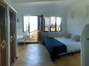 Villa Pina by Hostelsmates