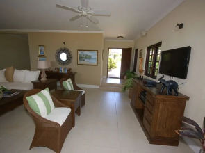 Mai Tai Villa, 4BR by Jamaican Treasures