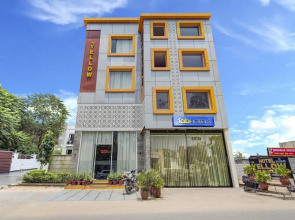 Fabhotel Yellow