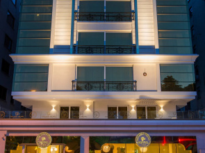 Golden Pars Hotel