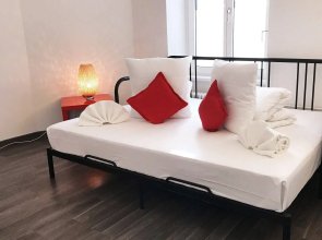 INSIDE FIVE City Apartments