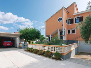 Awesome Apartment in Sukosan With 4 Bedrooms, Wifi and Outdoor Swimming Pool