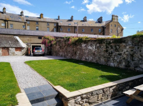 Castle Square Apartments Beaumaris