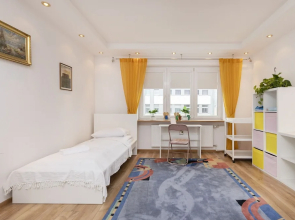 Gdynia Świętojańska Apartment by Renters