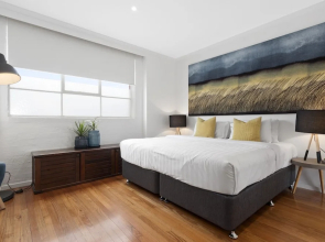 Manallack Apartments Olley