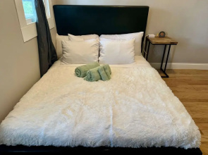 Prime Location - Top Rated - Clean - Parking Free