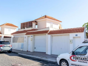 Flatguest Pajara + 2 terraces + 9 PAX + Sea view