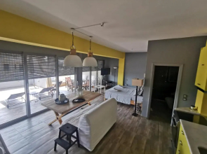 Comfy Kourouta Apartment & Suite