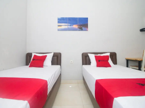 Semilir Hotel & Resto by Reddoorz Rooms