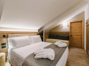 Chalet Queen