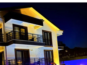 Villa121
