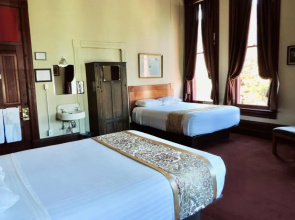 The Monarch Hotel