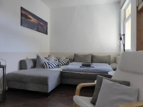 Ferienwohnung Friedrich Schiller, 2 Schlafzimmer, Balkon,kostenloses WiFi, nähe Zentrum,