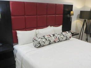 Legend Hotel Hollywood