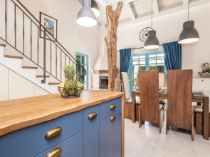 Stunning Home in Jurdani With Wifi and 2 Bedrooms