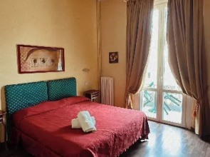 Room-viareggio Rooms Facing the sea