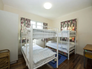 Picnic Bay Apartments Unit 4