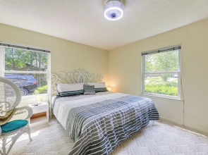 Morehead City Home ~ Walk to Beach Park!