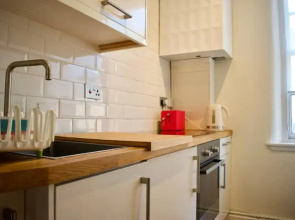 Charming City Centre Flat, Edinburgh