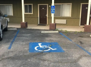 Vino Inn & Suites
