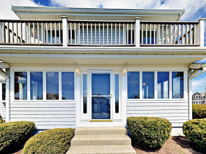 Charming Ocean View Beach House 4 Bedroom Home