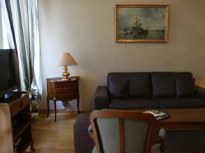 C.j.1 Brussels Apartments