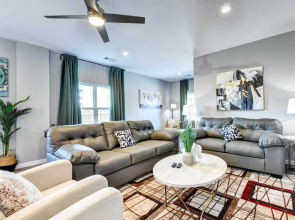 Arlington Home w/ Yard: 2 Mi to At&t Stadium!