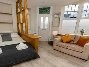 Cosy Studio in Central Reading