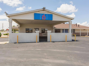 Motel 6 Lordsburg, NM