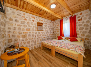 Ethno house OSOBAK