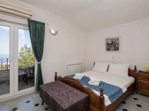 Awesome Home in Makarska With Wifi and 2 Bedrooms