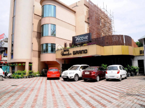 OYO 16006 Hotel Meedo's Grand