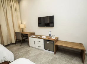 The Mark Suites