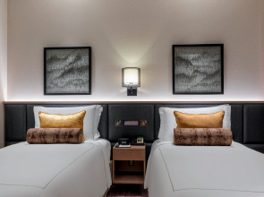 Taj Jumeirah Lakes Towers