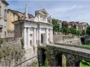 Entire flat, independent entrance, 20 mins to BGY - Bergamo Milan airport