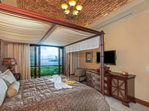 Amazing Ocean View 8 Bedroom Villa
