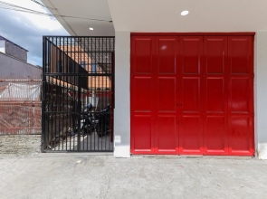 RedDoorz near Pasar Lama Serang