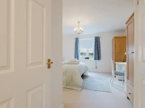 Stylish Retreat with Garden in Tetbury