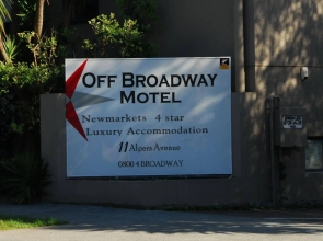 Off Broadway Motel