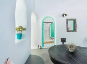 Two Bedroom Villa With Private Indoor Cave Pool