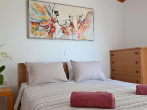 Ibiscus Cottage in Paradisi Near the Beach